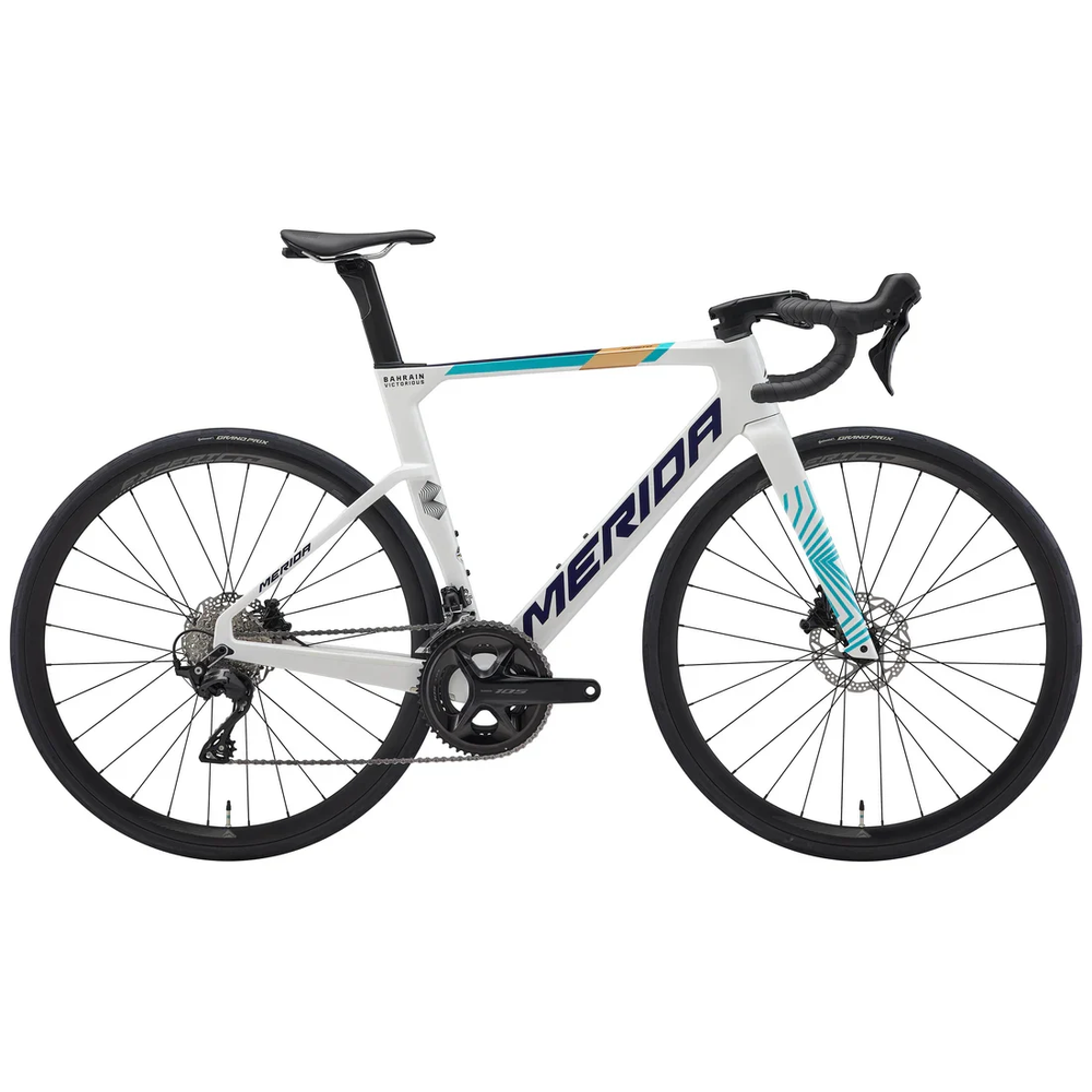 【対面販売】MERIDA (メリダ) REACTO 4000 (リアクト 4000) 2026年 105 搭載 油圧ディスクブレーキ カーボンロードバイク完成車